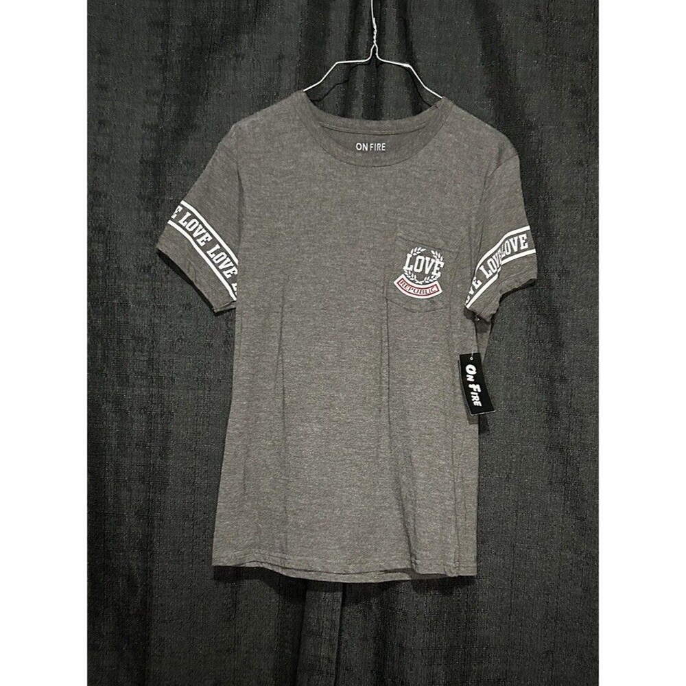 Love ON FIRE Graphic T Shirt NWT Womens Size Large